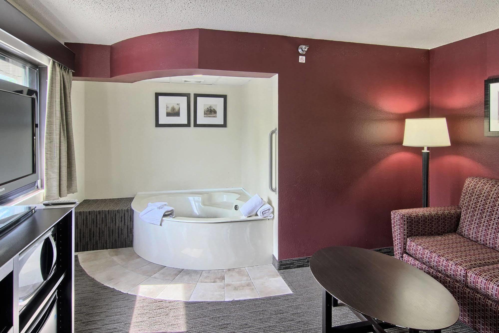 Blossom Hotel & Suites Traverse City Esterno foto