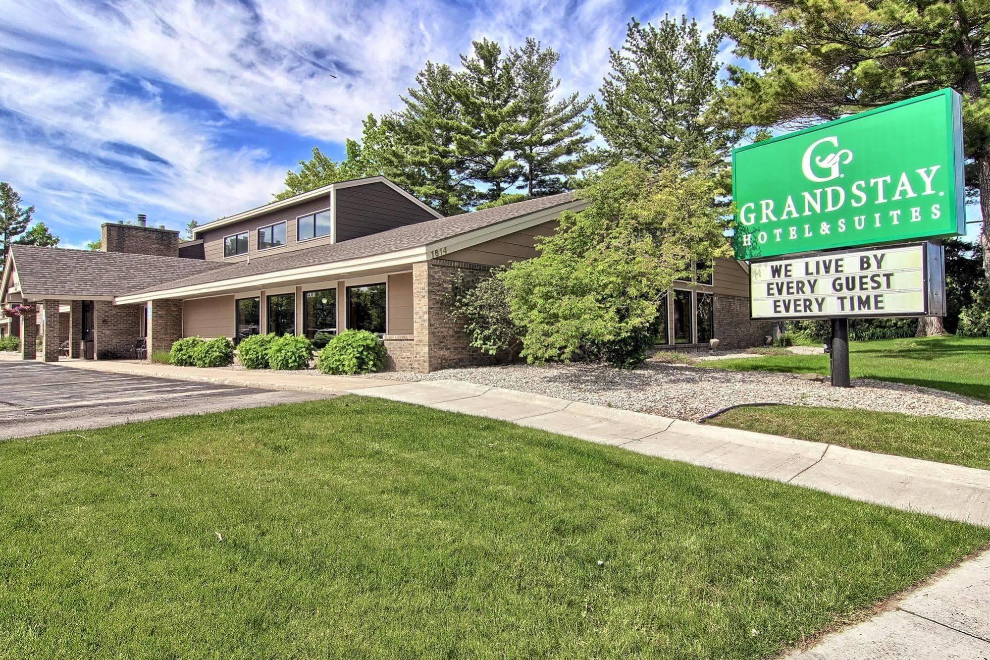 Blossom Hotel & Suites Traverse City Esterno foto