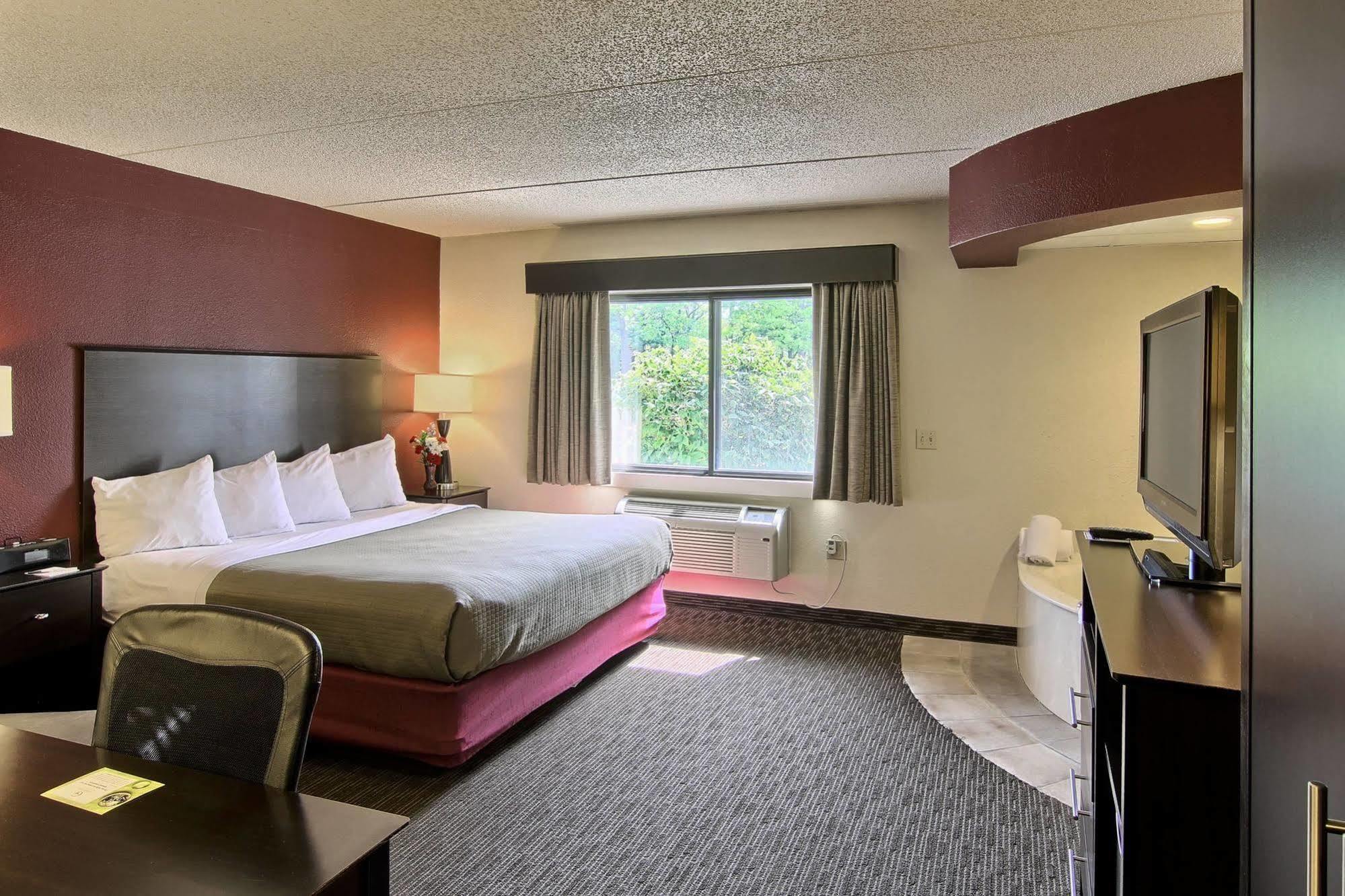 Blossom Hotel & Suites Traverse City Esterno foto