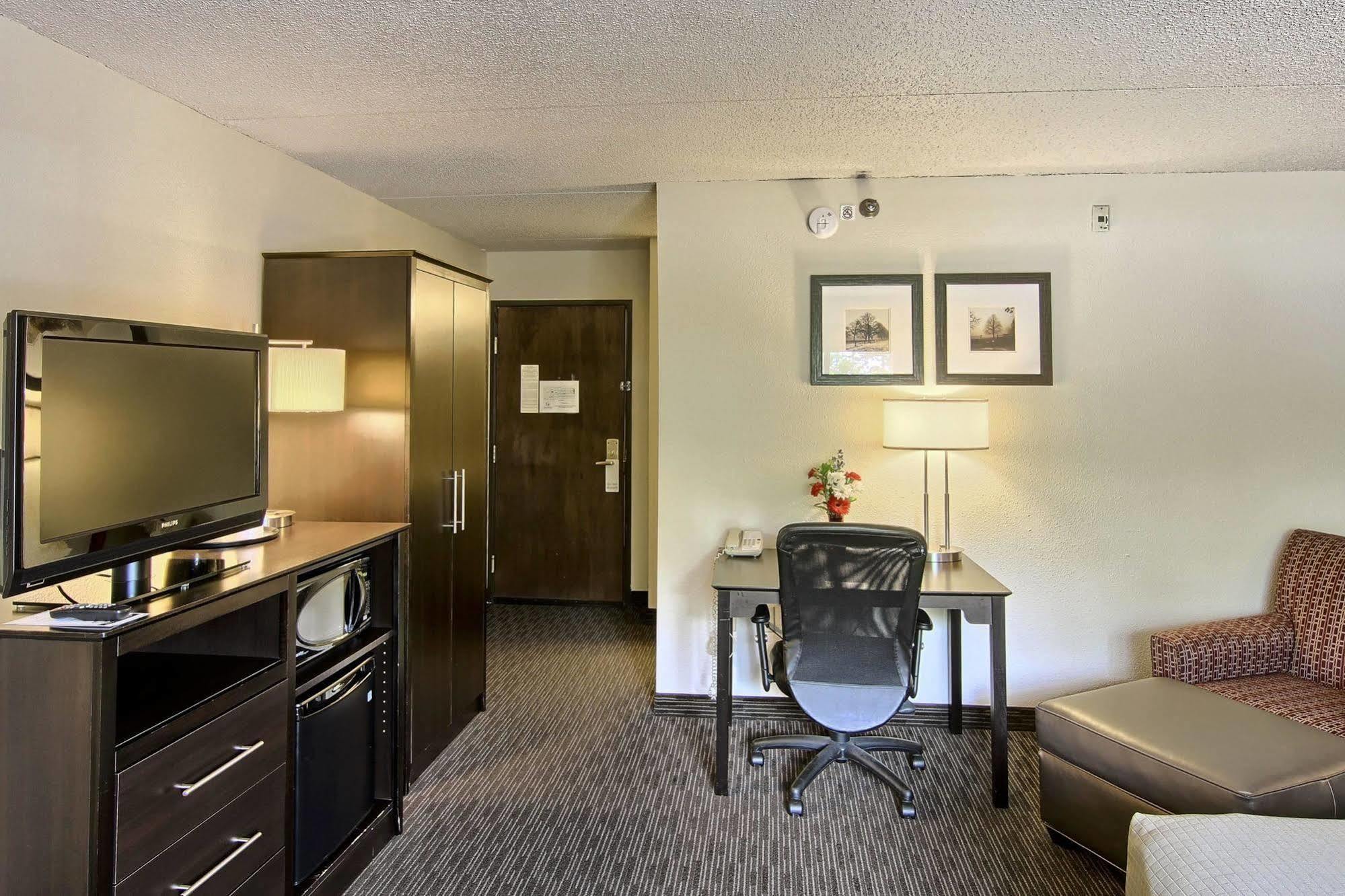 Blossom Hotel & Suites Traverse City Esterno foto