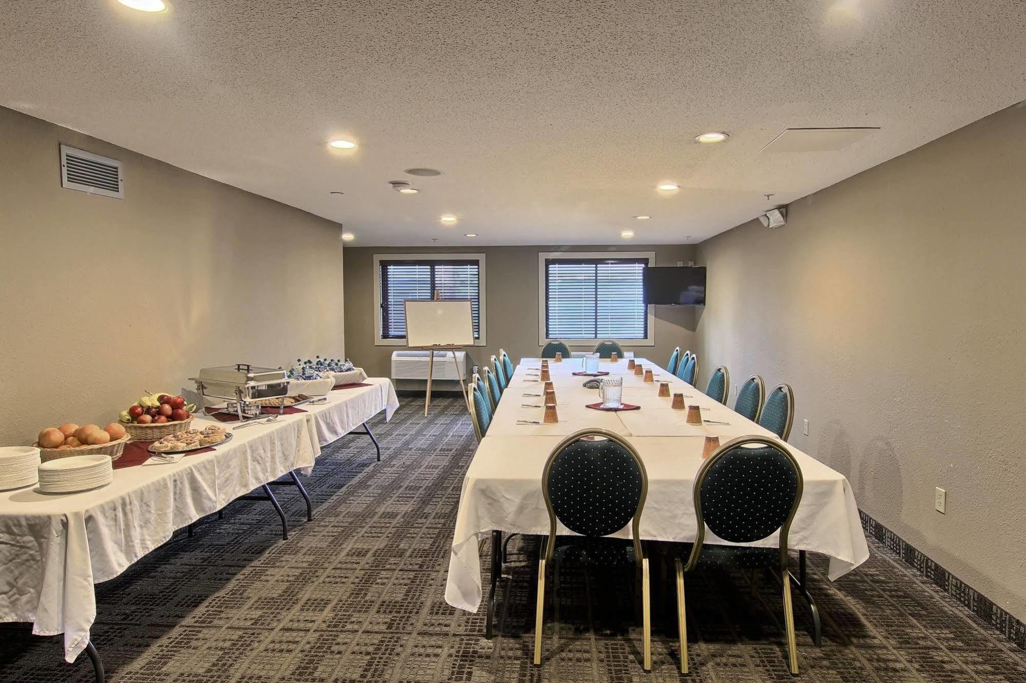 Blossom Hotel & Suites Traverse City Esterno foto